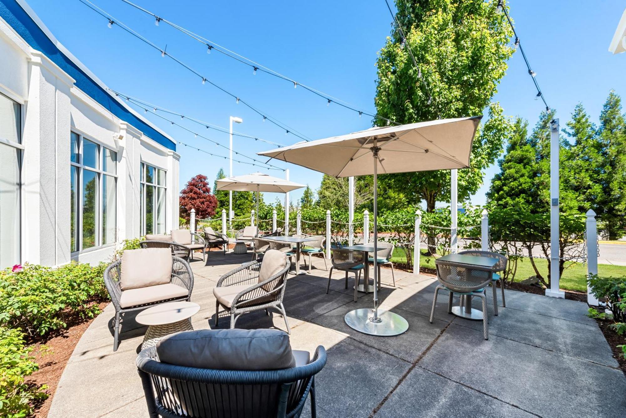 Hilton Garden Inn Seattle North/Everett Mukilteo Exterior photo