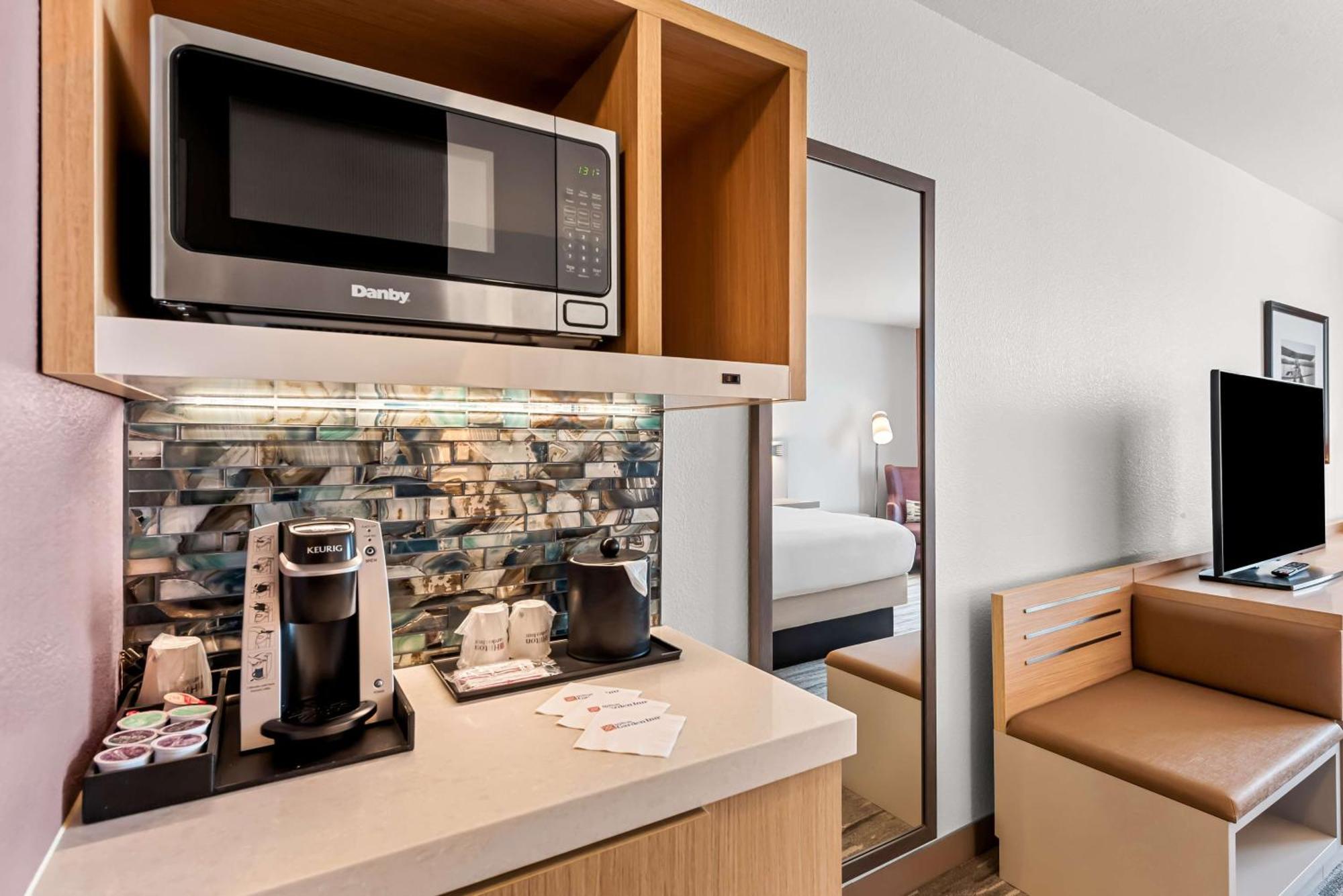 Hilton Garden Inn Seattle North/Everett Mukilteo Exterior photo